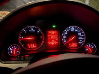 Audi A4 2004 quattro