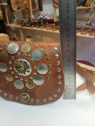 Bolso cuero vintage monedas