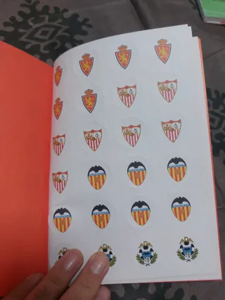 2 Agendas Escolares Coca Cola Fútbol 2013-2014