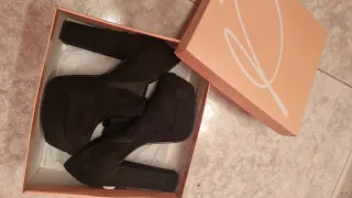 Botín tacón plataforma negro