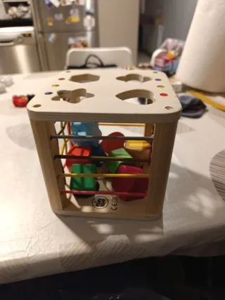 Cubo actividades madera bebé