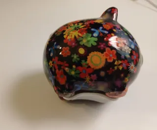 Soprammobile Salvadanaio maialino decorato a fiori