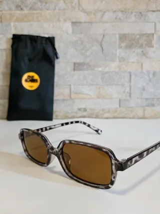 Occhiali da sole vintage-style