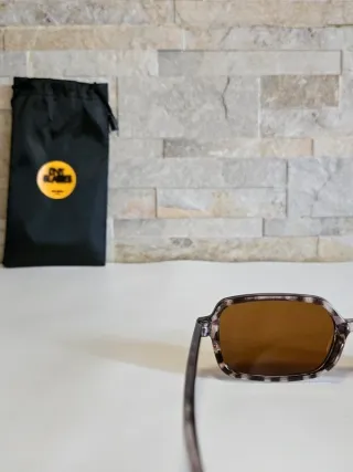 Occhiali da sole vintage-style