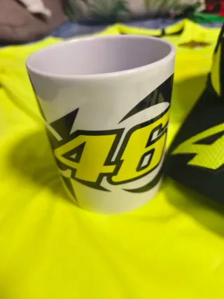 Pack VR46 Camiseta . Gorra Valentino Rossi.taza