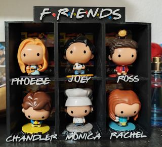 Expositor Figuras Friends McDonald's