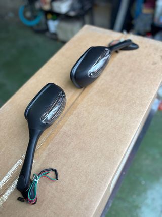 Espejos Suzuki GSXR con intermitente LED