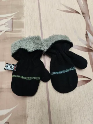 Conjunto Tuc Tuc Gorro Manoplas y bufanda T5-7 año