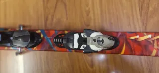 Esquís Quechua con fijaciones