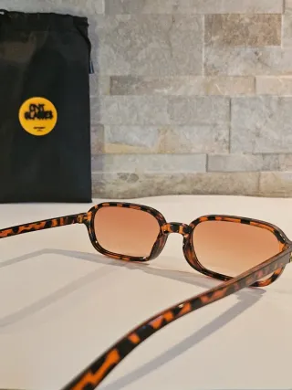 Occhiali da sole leopardati