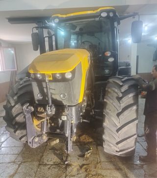 Tractor JCB Fastrac 4220