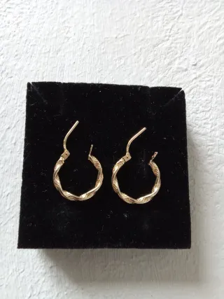 Criollas rizadas oro 18k.750