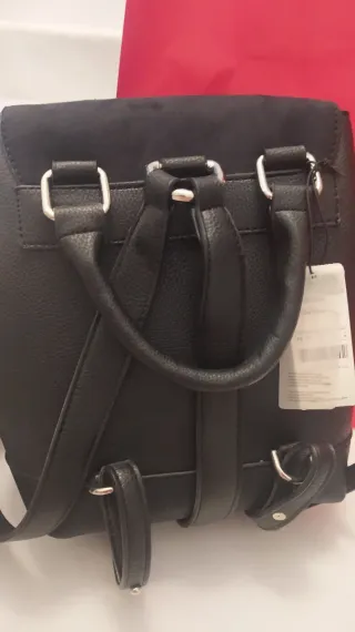 MOCHILA NEGRA PARFOIS NUEVA