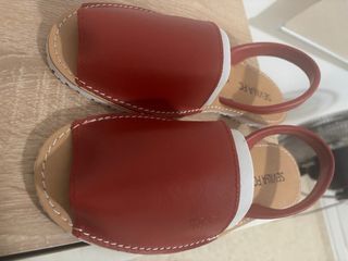 Menorquinas rojas y blancas talla 42