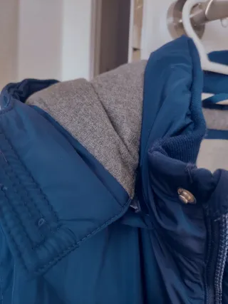 Giacchetta in stile trench blu. Bambini 15-16 anni