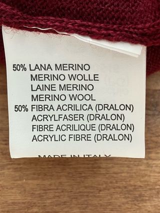 Gilet rosso in lana merino e acrilico