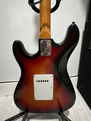 Guitarra Maya Strat Style