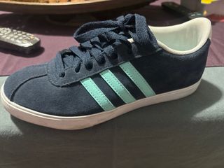 Zapatillas Adidas Azul y Turquesa