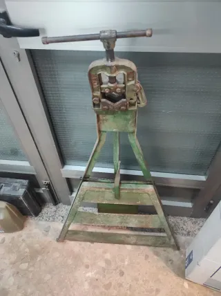 Banco de fontanería móvil