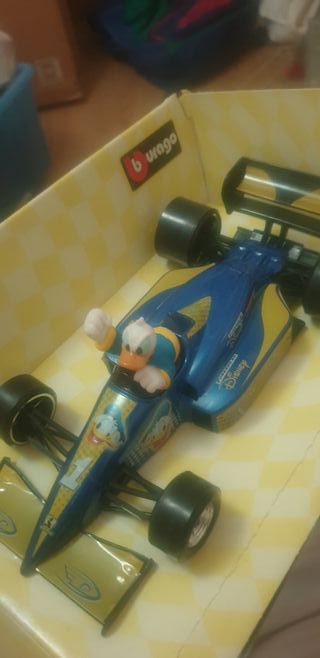 Coche F1 Donald Disney Burago