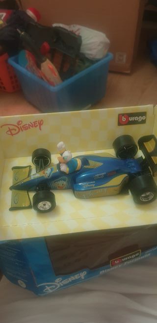 Coche F1 Donald Disney Burago