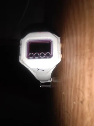 Reloj Puma Blanco y Morado Original