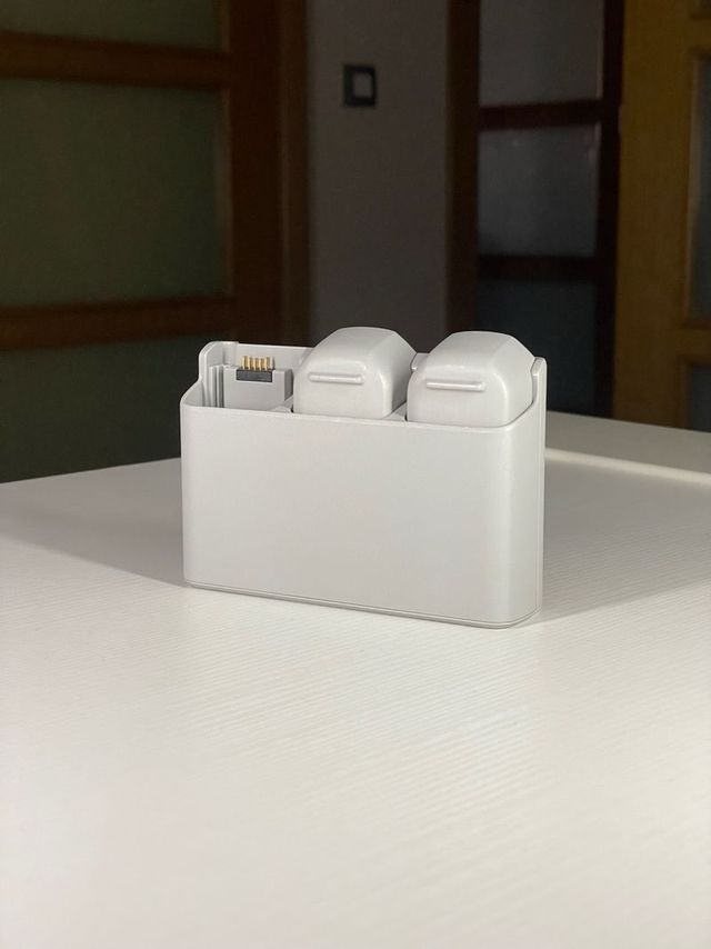 2 Batterie DJI Neo + Base di Carica