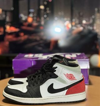 Nike Air Jordan 1 Mid