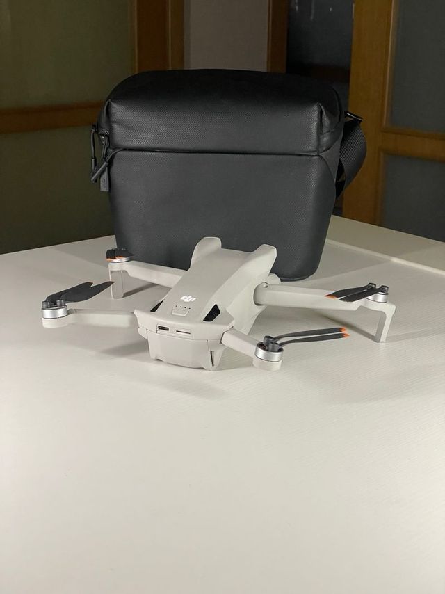DJI Mini 3 + Mando RC1