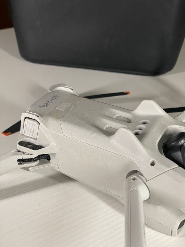 DJI Mini 3 + Mando RC1