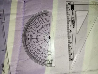 Set de geometría: escuadra y transportadores