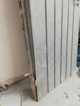 Puerta de trastero metálica