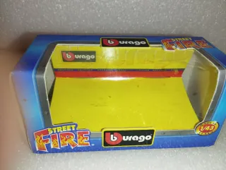 Alfa Romeo 156 Guardia di Finanza Bburago 1:43