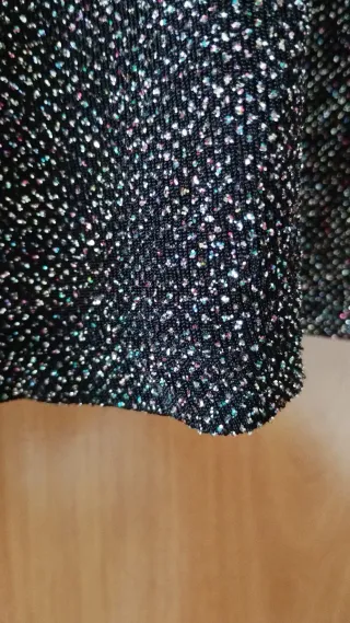 Camisa de fiesta, negra con brillos de colores