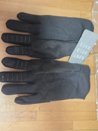 Guantes dhb negros talla S de invierno y verano.