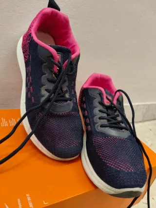 Scarpe da corsa blu discrete n. 36