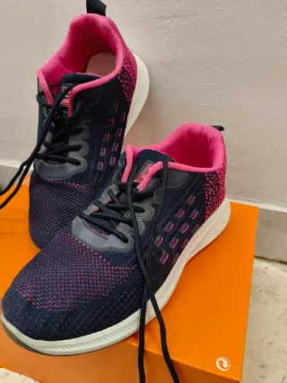 Scarpe da corsa blu discrete n. 36