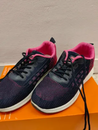 Scarpe da corsa blu discrete n. 36