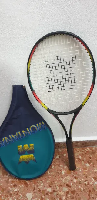 Raqueta de Tenis Montana con funda
