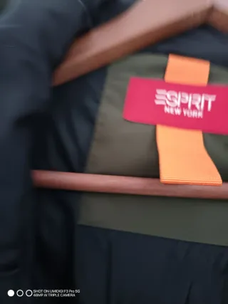 Abrigo acolchado Esprit repelente al agua