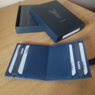 Tarjetero piel YANKO azul y rojo nuevo