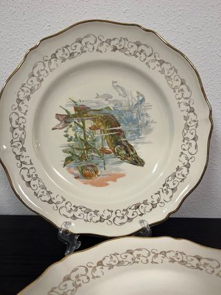 Lotto 4 piatti antichi in ceramica francese a tema pesce