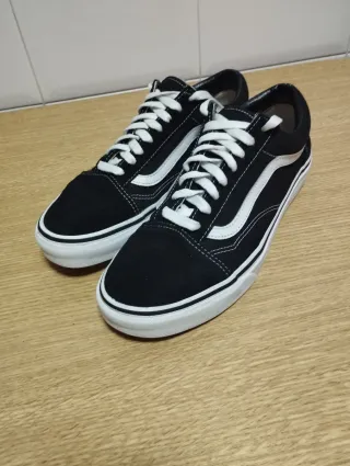Zapatillas Vans Old Skool T-42 buen estado