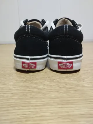 Zapatillas Vans Old Skool T-42 buen estado