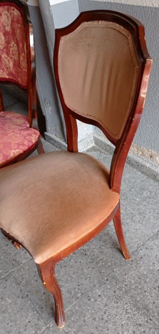 Conjunto de 6 sillas de comedor - 2 de otro color