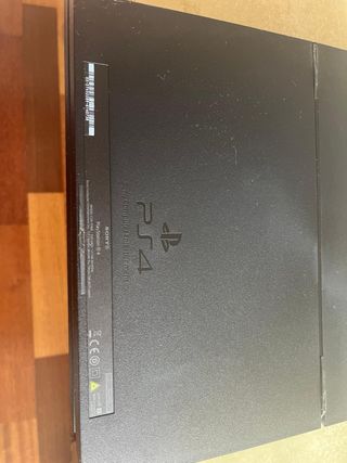 PS4 (Playstation 4) Negra + Mando+ 2 juegos