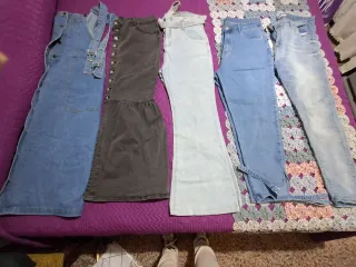 Lote Ropa: Peto, Vaqueros y Falda T. XL/44