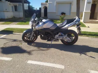 Suzuki GSR 600