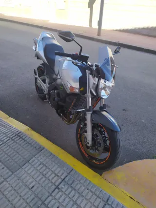 Suzuki GSR 600