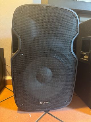 1 Skytec Subwoofer 1000W, 2 Ibiza Sound 300W